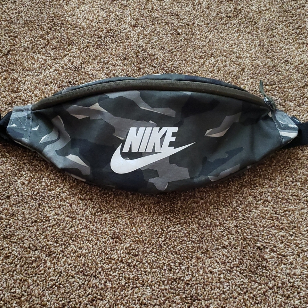 Nike fanny pack